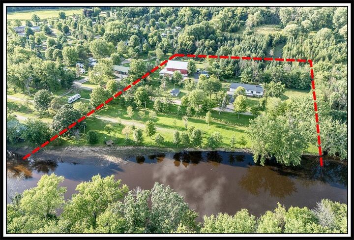 E8130 Flease Road  New London WI 54961-8021 photo