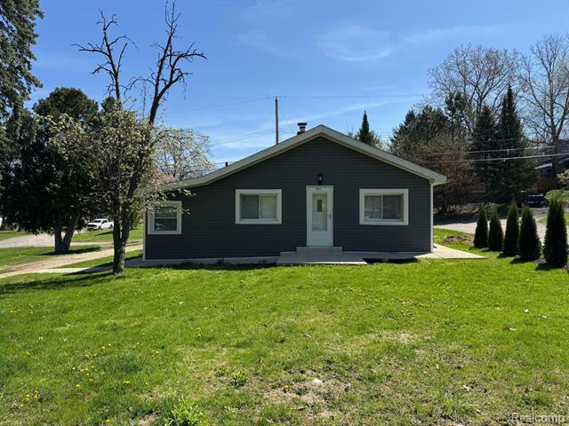 Property Photo:  4915 Clarkston Road  MI 48348 