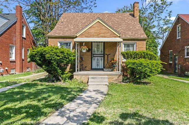 Property Photo:  18320 Ashton Avenue  MI 48219 