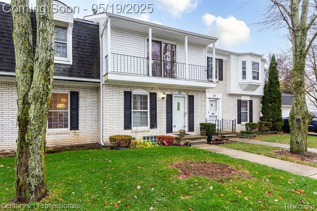 Property Photo: 121 Stratford Lane 92 MI 48309