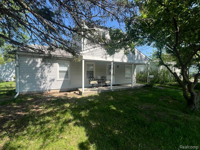 Property Photo: 858 Venoy Road MI 48135