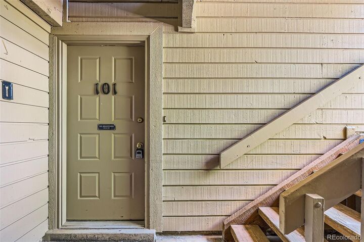 Property Photo: 4070 S Atchison Way 101 CO 80014