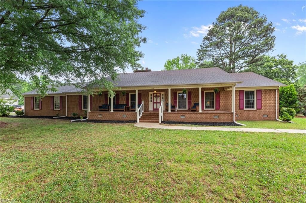 Property Photo: 104 Beechwood Dr VA 23851