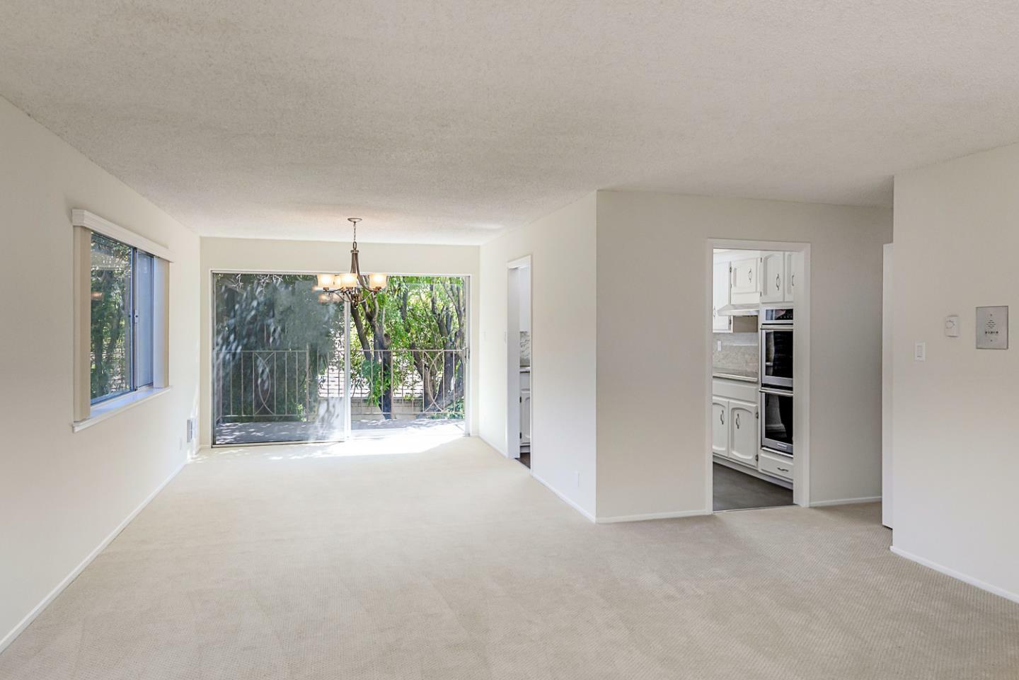 Property Photo: 1121 Douglas Avenue 201 CA 94010