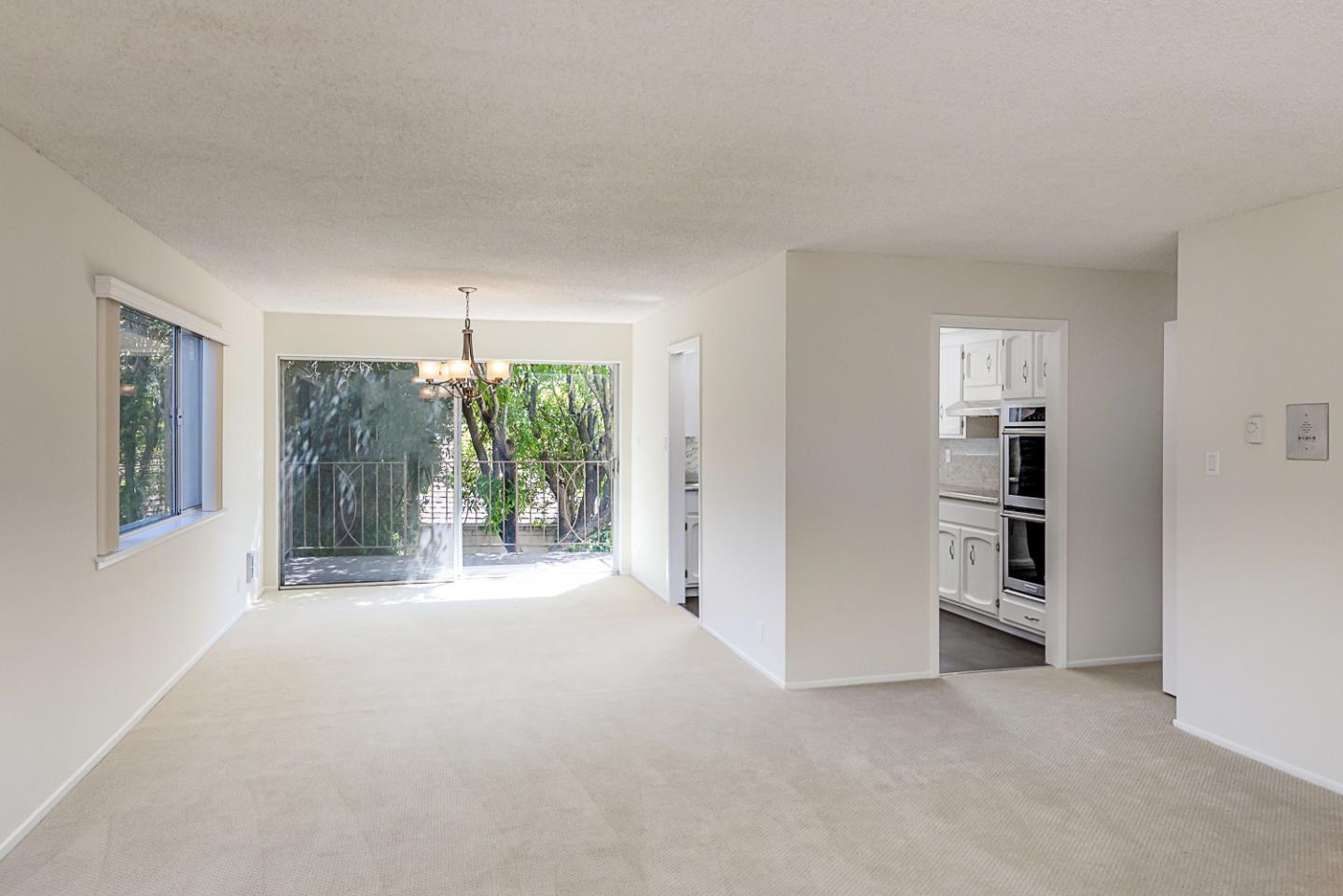 Property Photo: 1121 Douglas Avenue 201 CA 94010