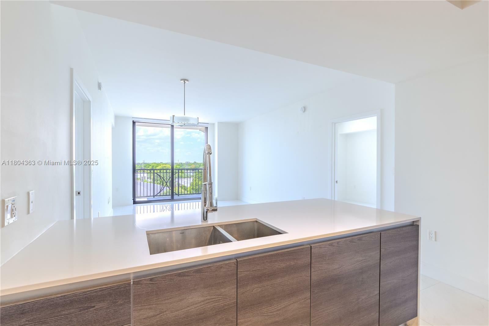 Property Photo: 301 Altara Ave 519 FL 33146
