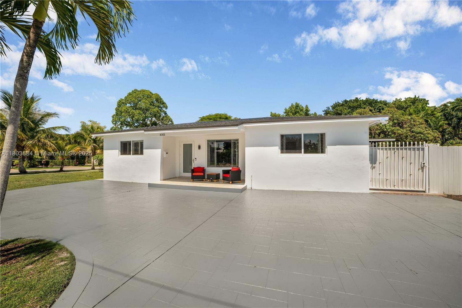 4301 SW 85th Ave  Miami FL 33155 photo