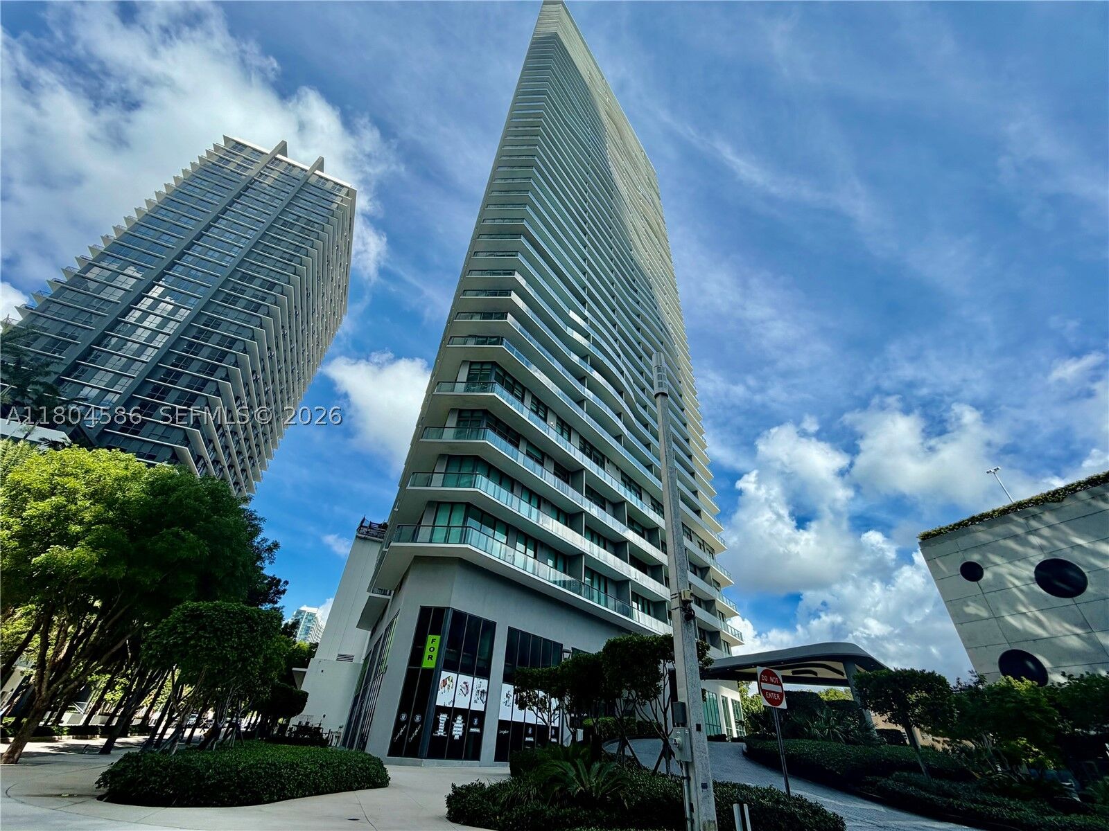 Property Photo:  501 NE 31st St 2903  FL 33137 