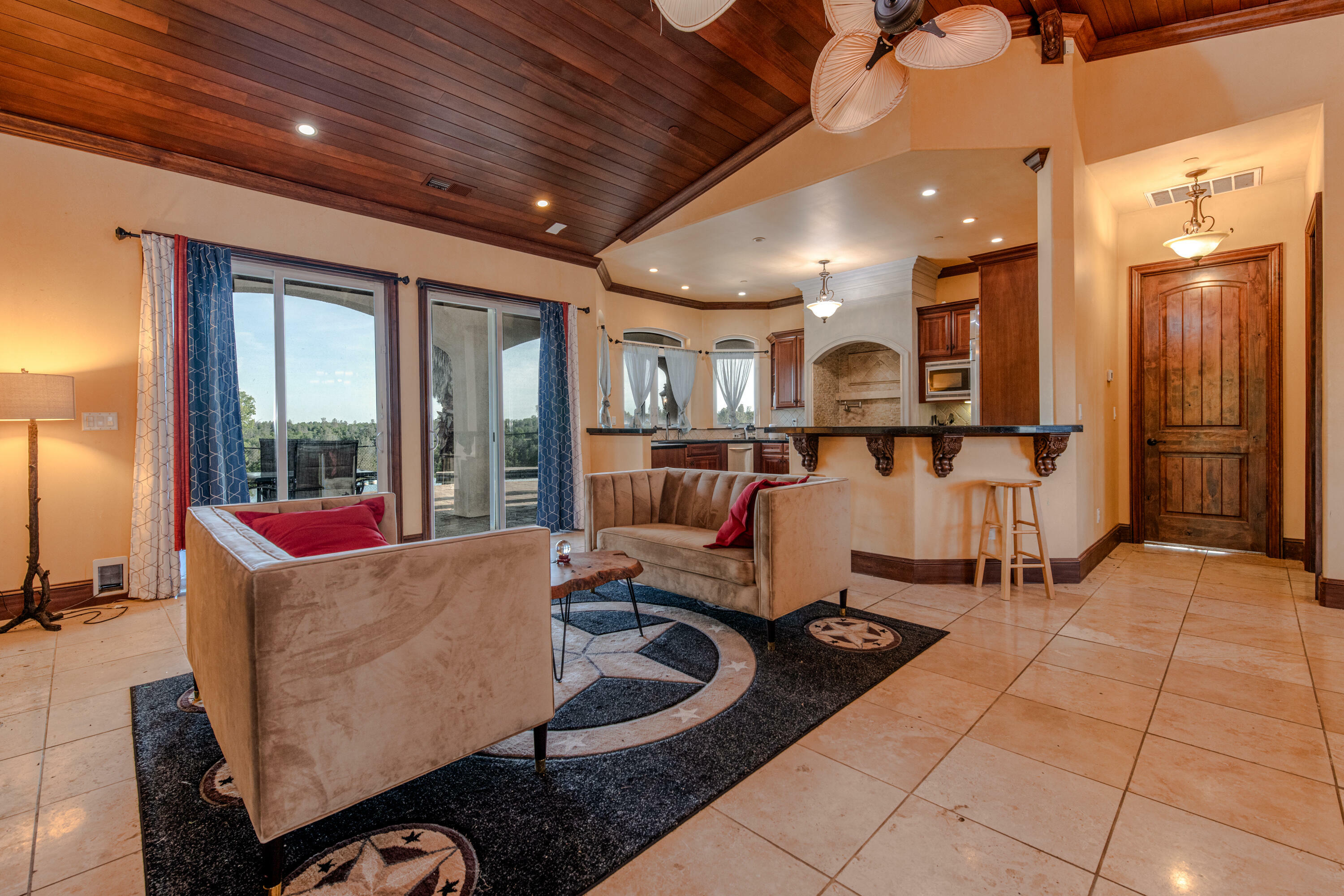 Property Photo: 4684 Oak Glen Drive CA 96001