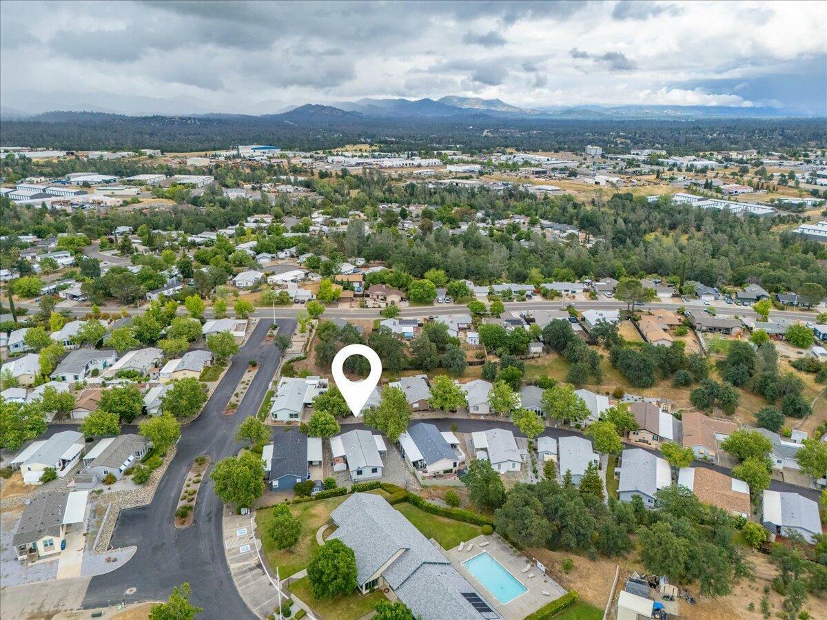 Property Photo: 977 Tuberose Trail CA 96003