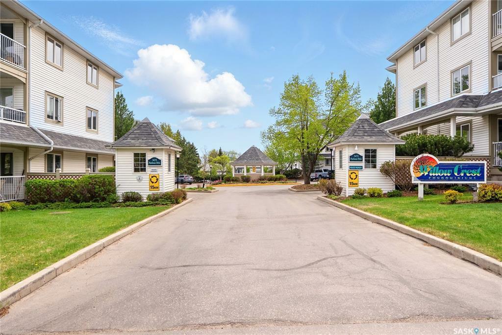 Property Photo:  305 Pinehouse Drive 323  SK S7K 7Z4 