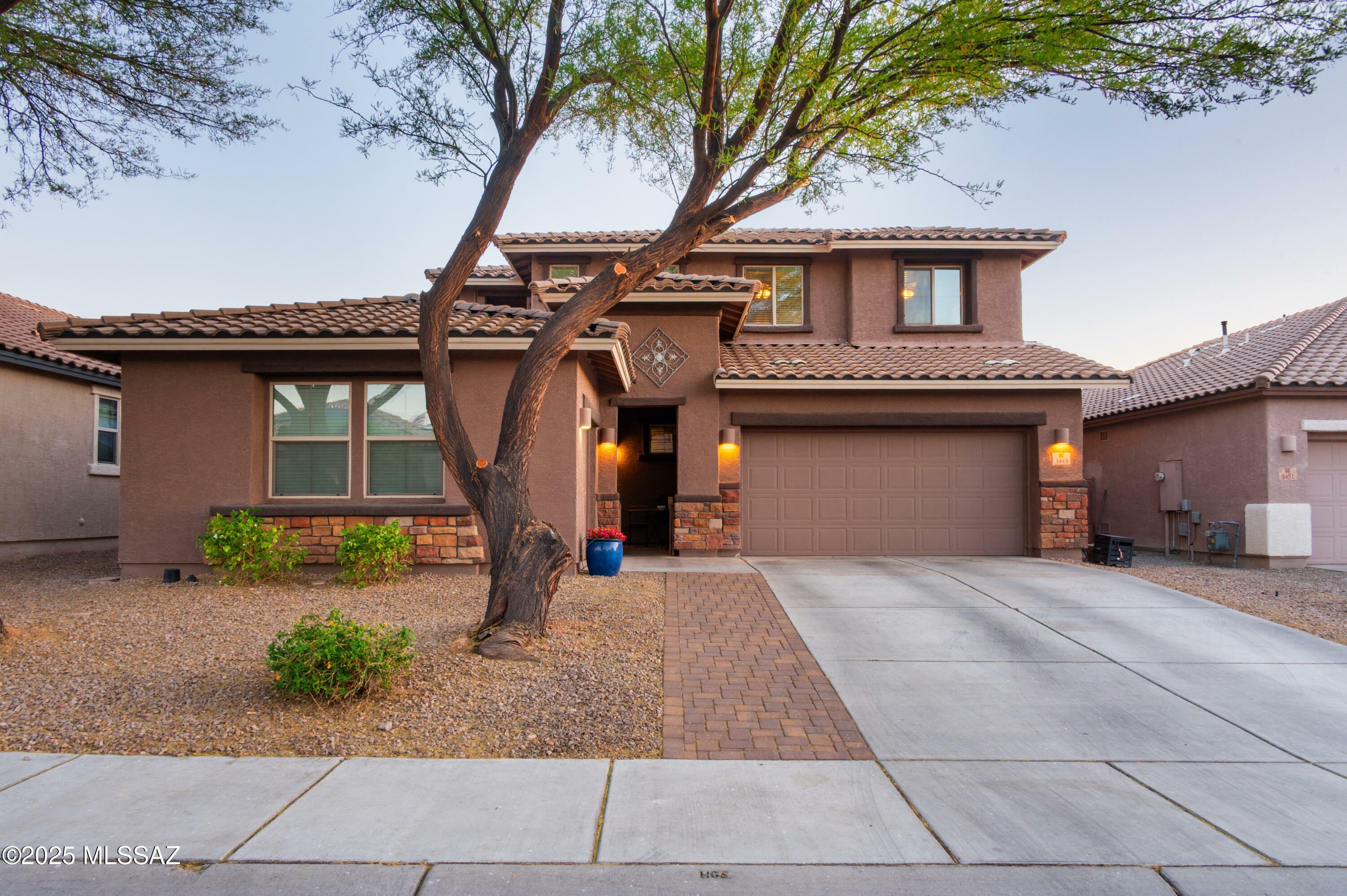 Property Photo: 3443 W Tailfeather Drive AZ 85658