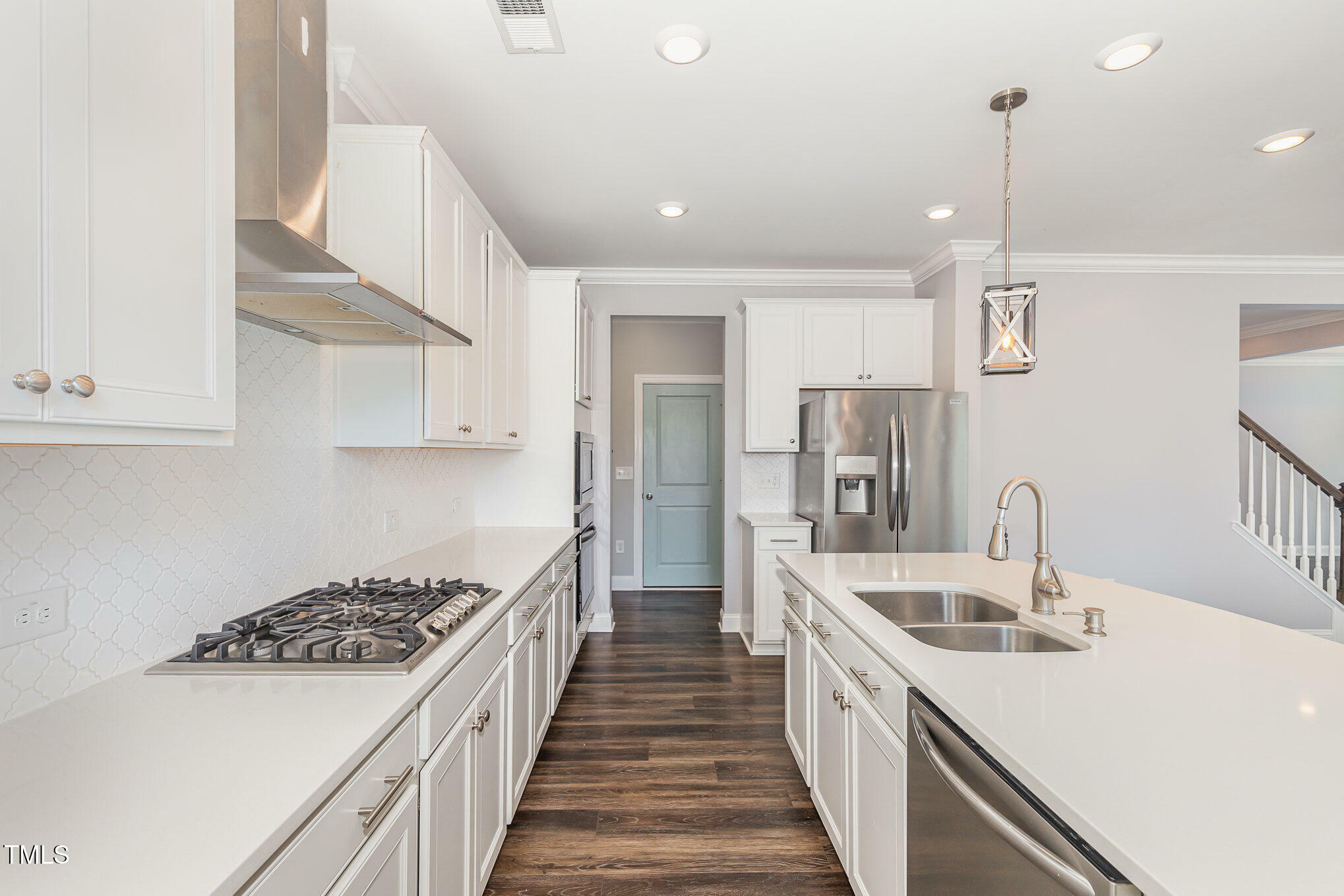 Property Photo: 2885 Farmhouse Drive NC 27502