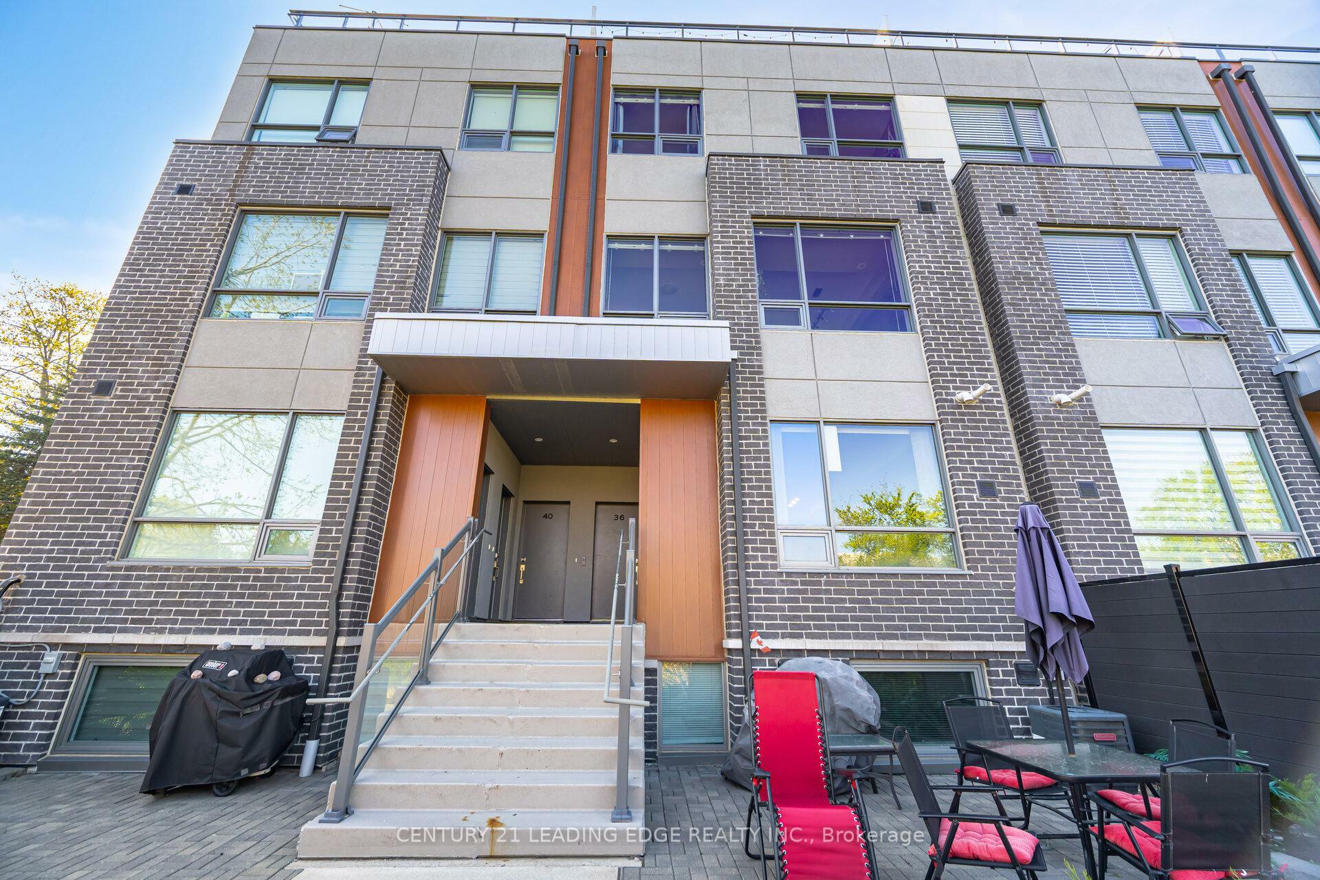 Property Photo: 650 Atwater Avenue 35 ON L5G 4K7