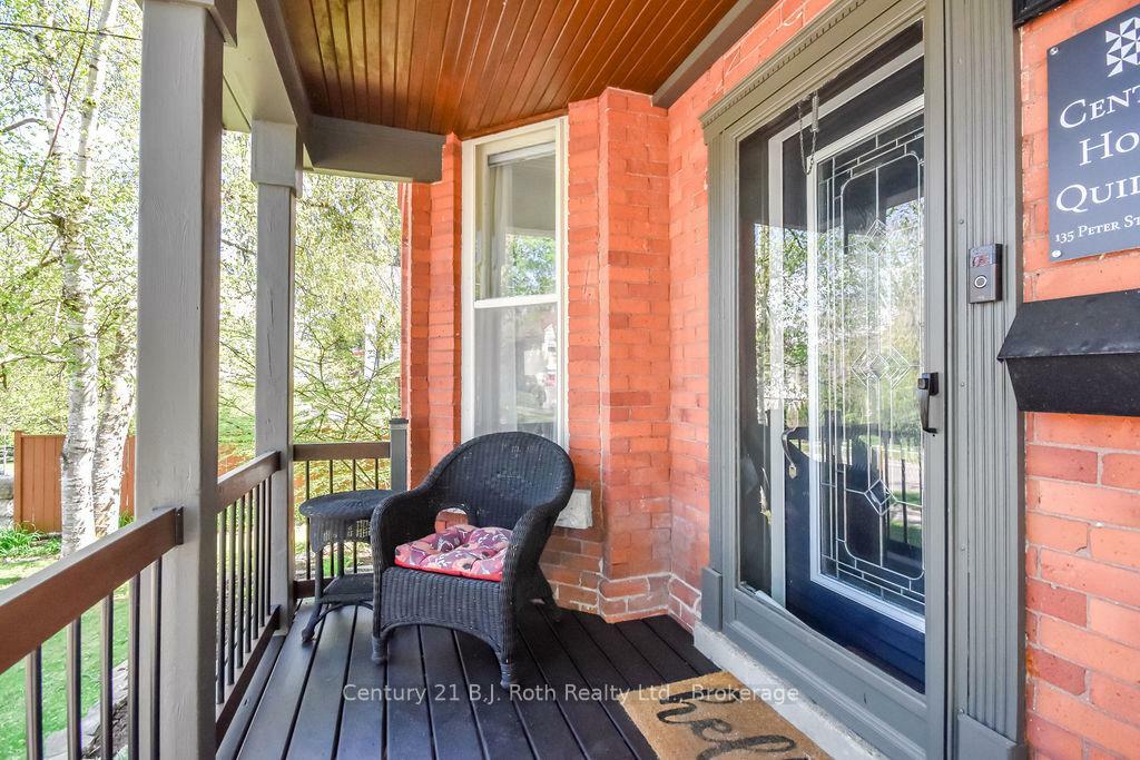 Photo de la propriété: 135 Peter Street N ON L3V 4Z4