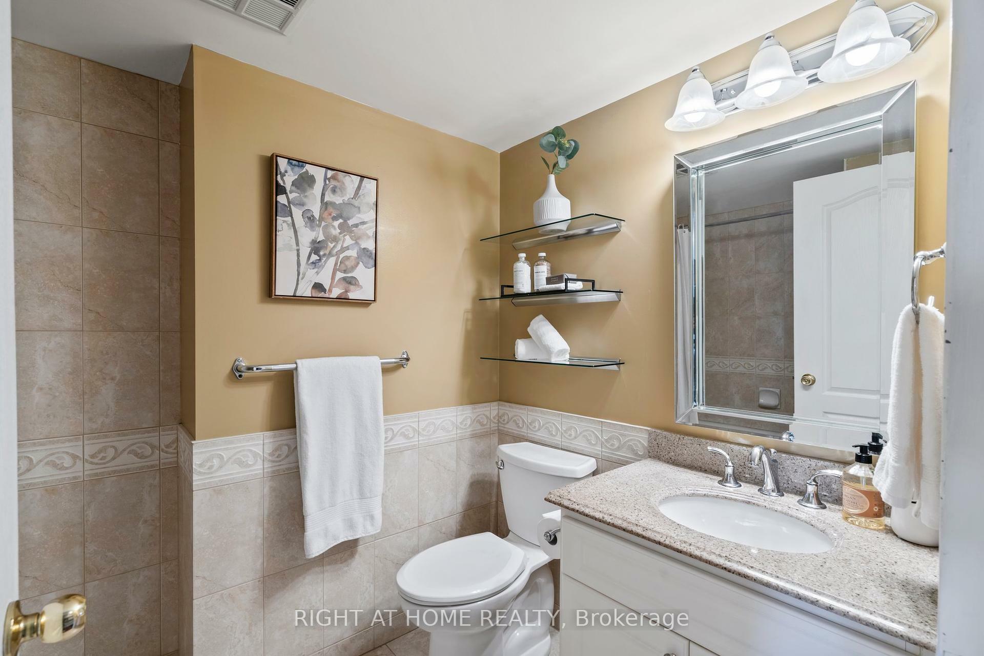 Property Photo: 712 Rossland Road E 415 ON L1N 9E8