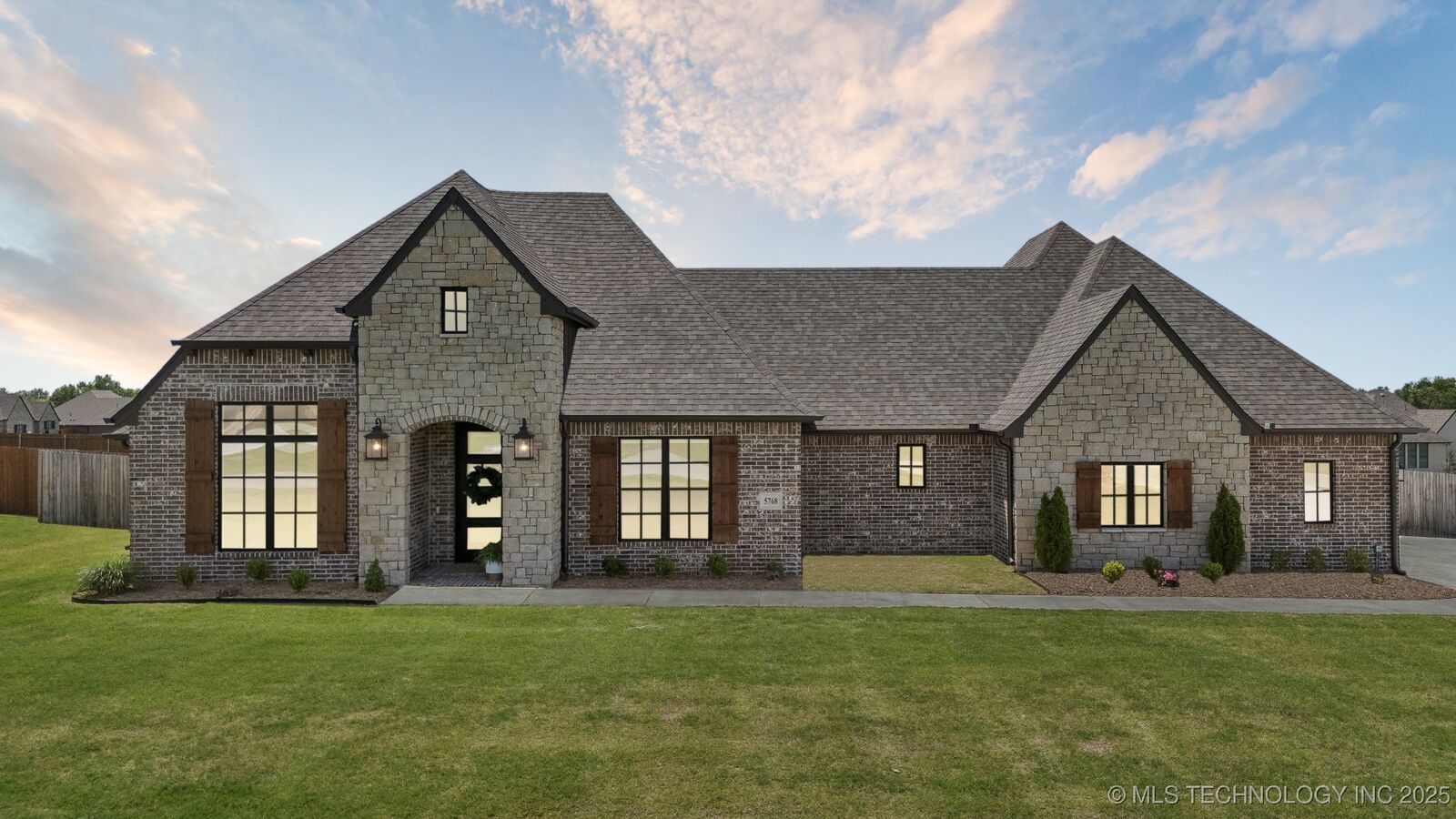 Property Photo:  5768 S 256th Avenue E  OK 74014 