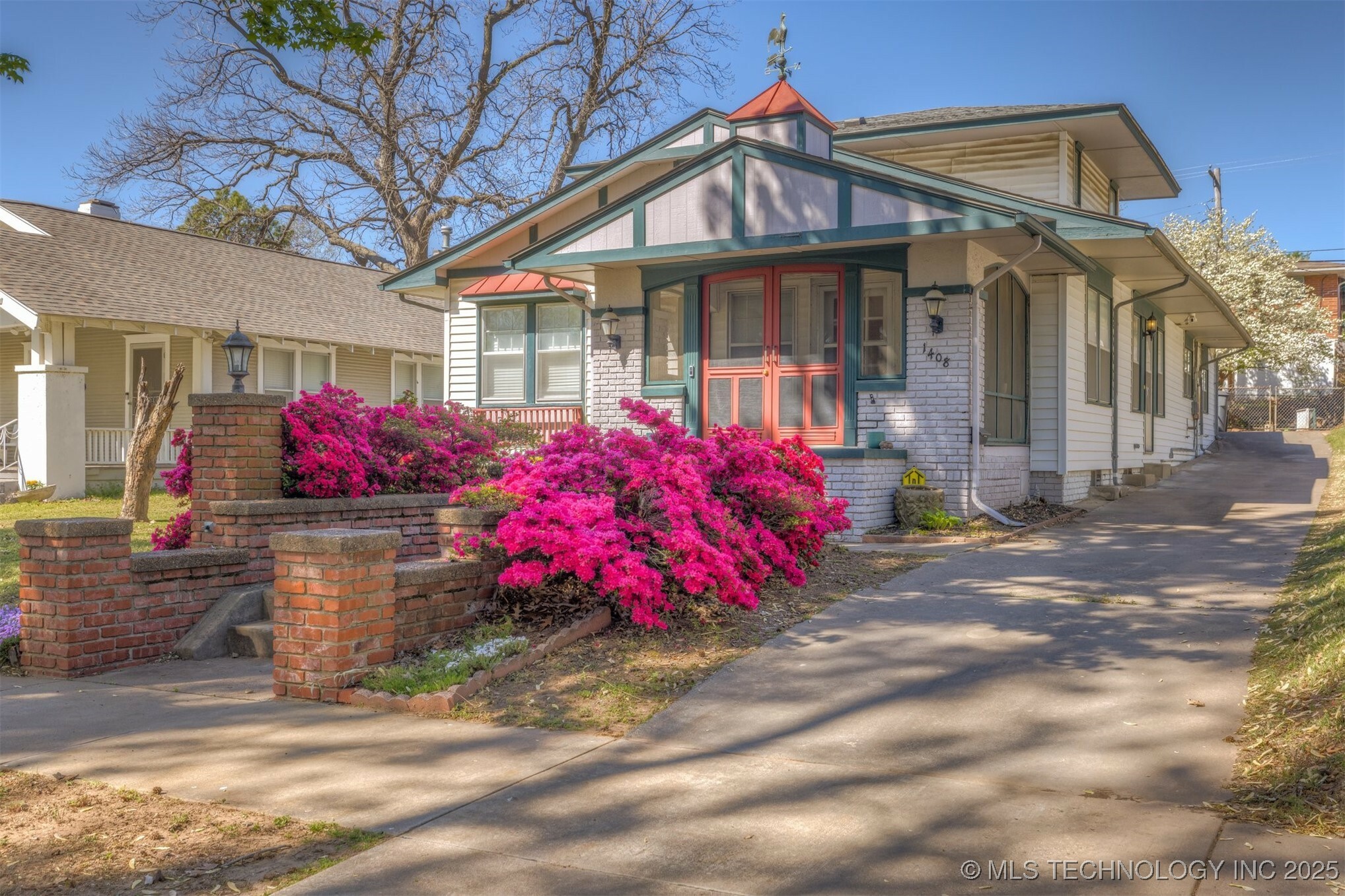 Property Photo: 1408 S Elwood Avenue OK 74119