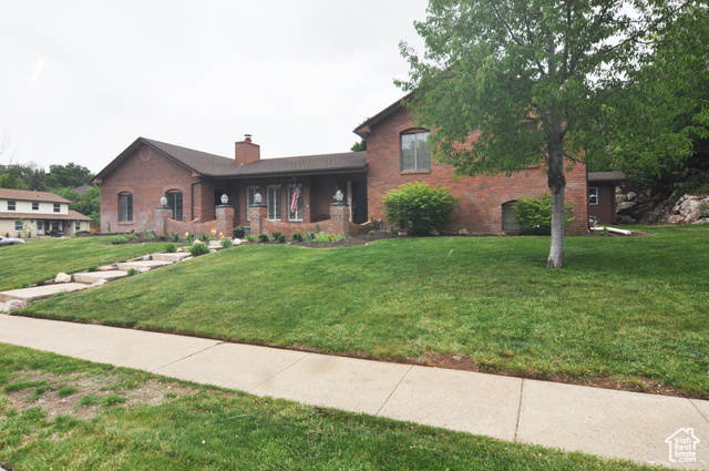 Property Photo: 2539 E Oak Ln UT 84040