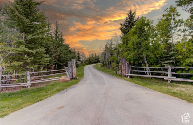 Property Photo: 8819 Highfield Rd 61 UT 84098