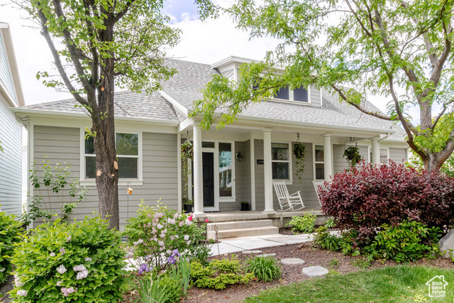 Property Photo: 11576 S Oakmond Rd UT 84095