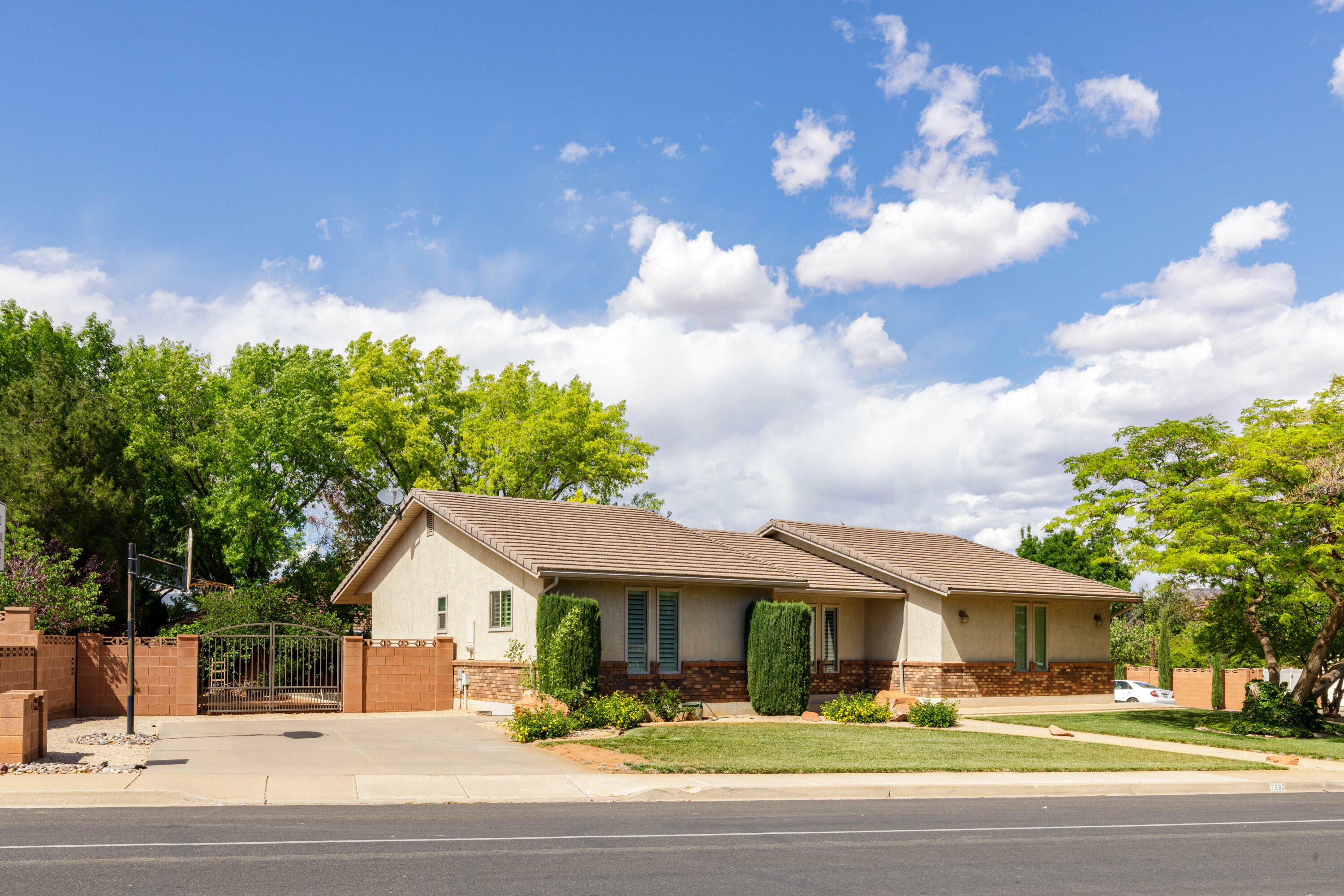 Property Photo: 2992 W Canyon View Dr UT 84765