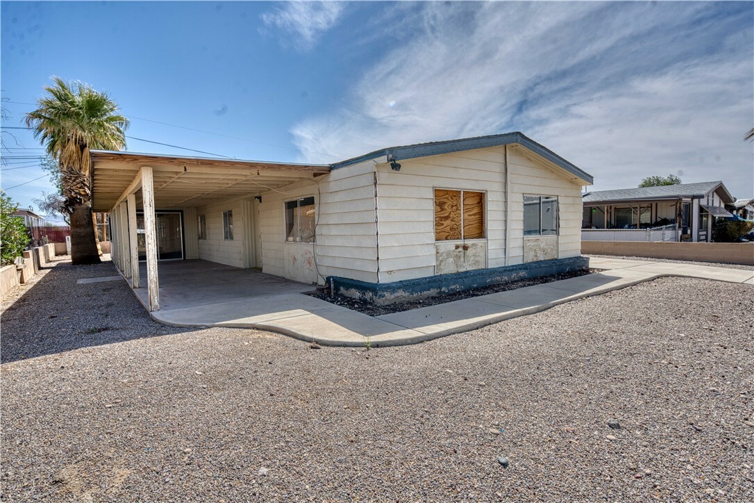 Property Photo: 5680 SE Ruby Street AZ 86426