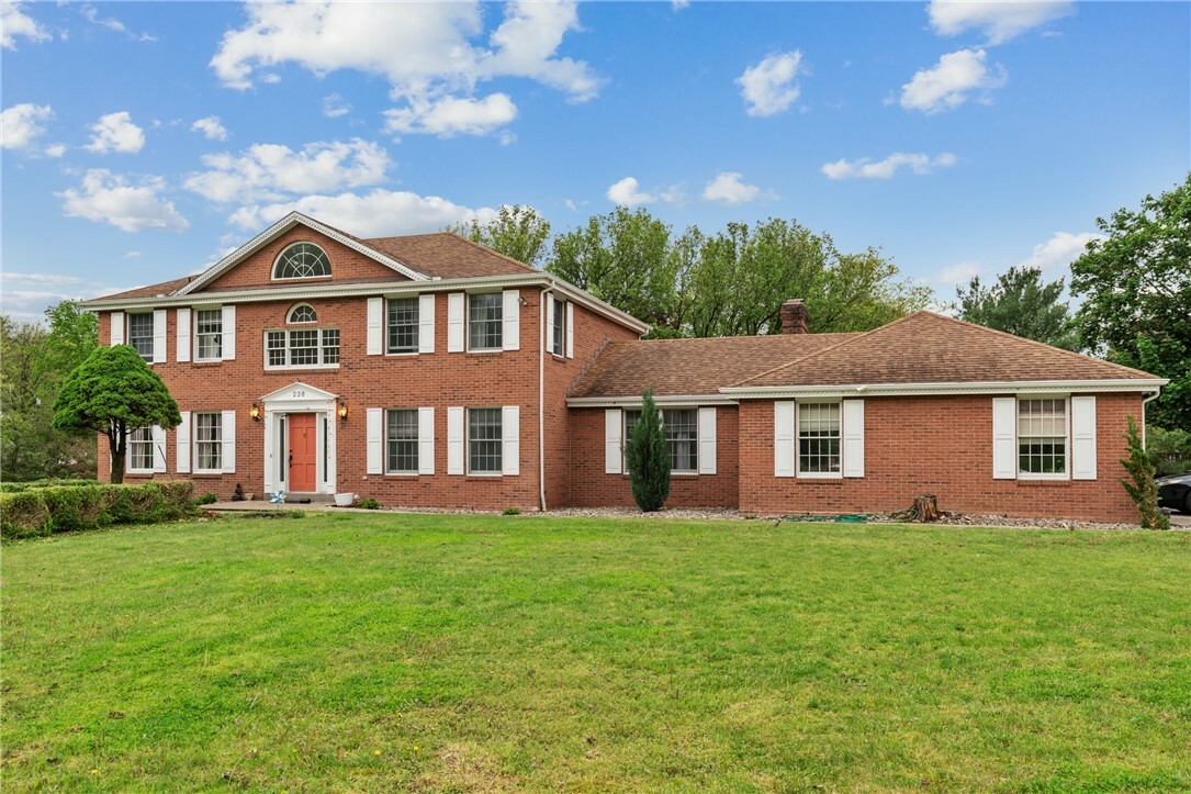228 Meadowfield Lane  Jefferson Hills PA 15025 photo