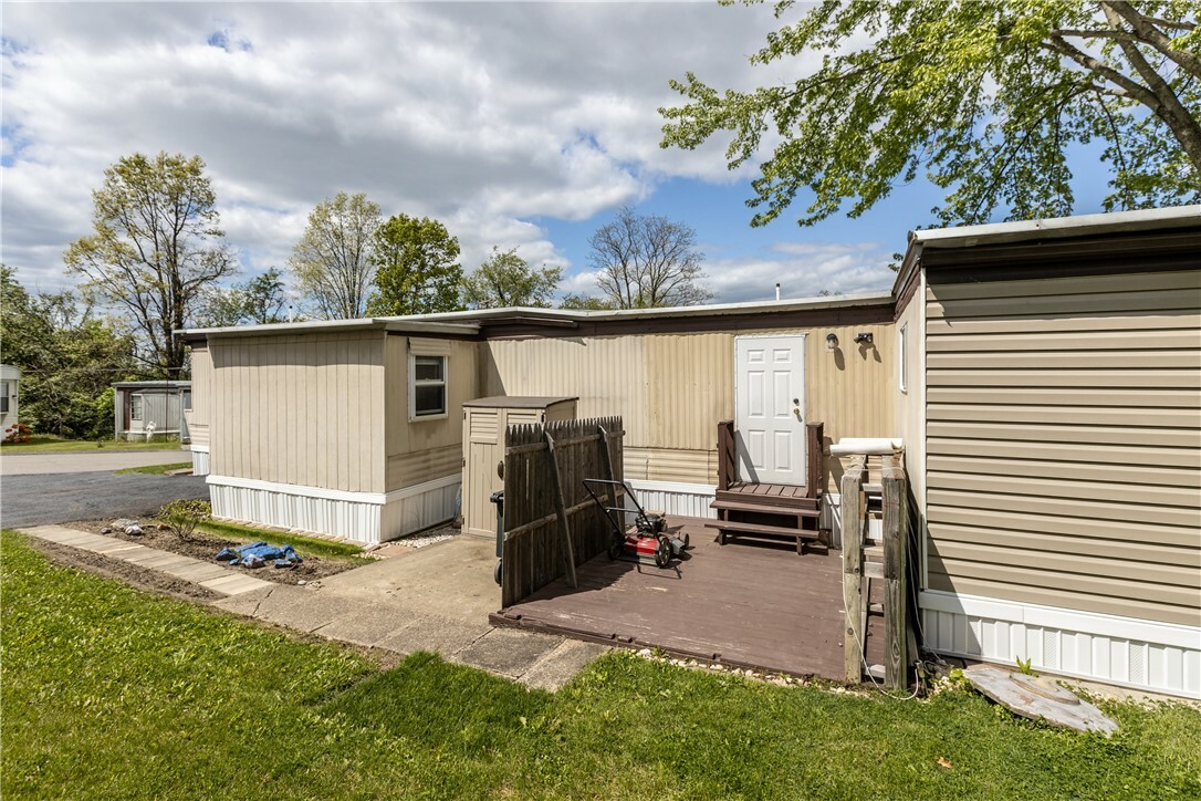 Property Photo: 113 Williamsburg Rd PA 15126