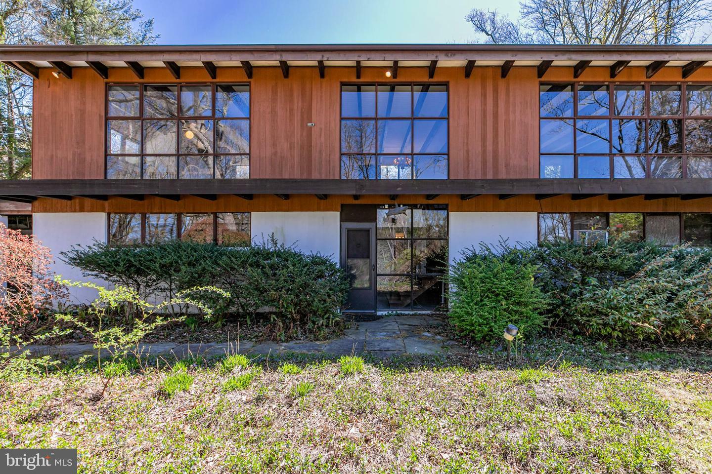 Property Photo: 70 Heather Lane NJ 08540