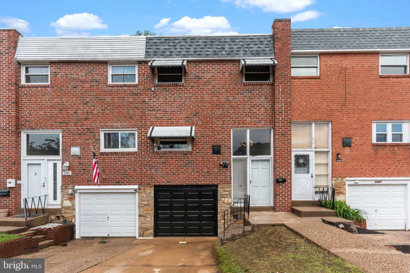 Property Photo: 3583 Nottingham Lane PA 19114