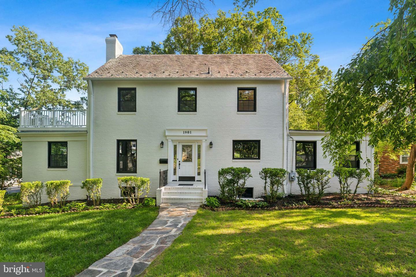 Property Photo: 1901 Belle Haven Road VA 22307