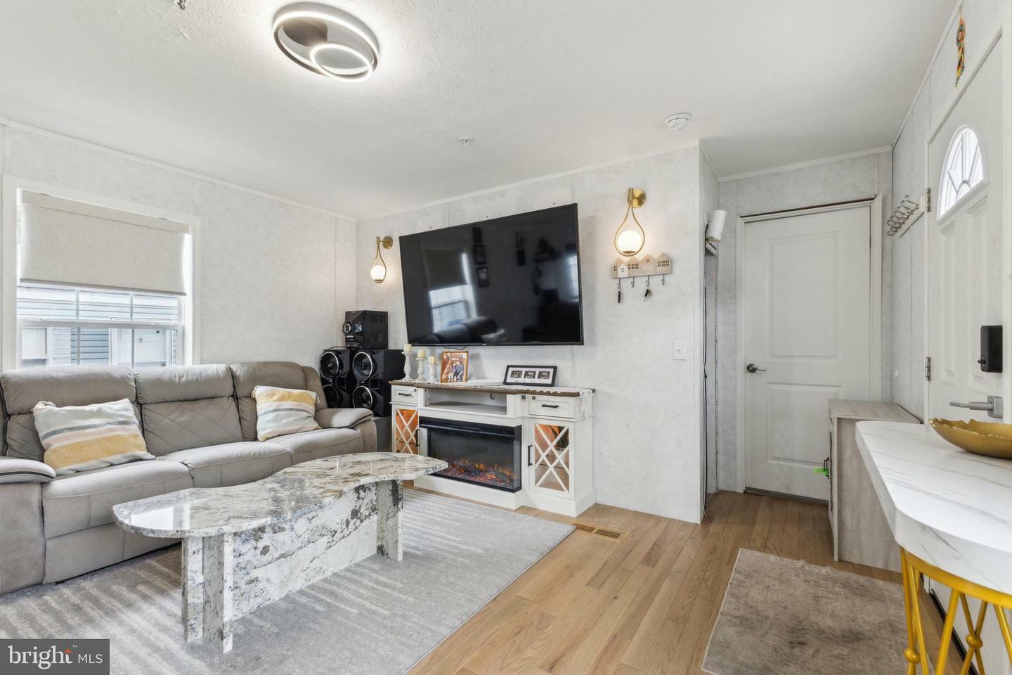 Property Photo: 3 Cross Street MD 20723