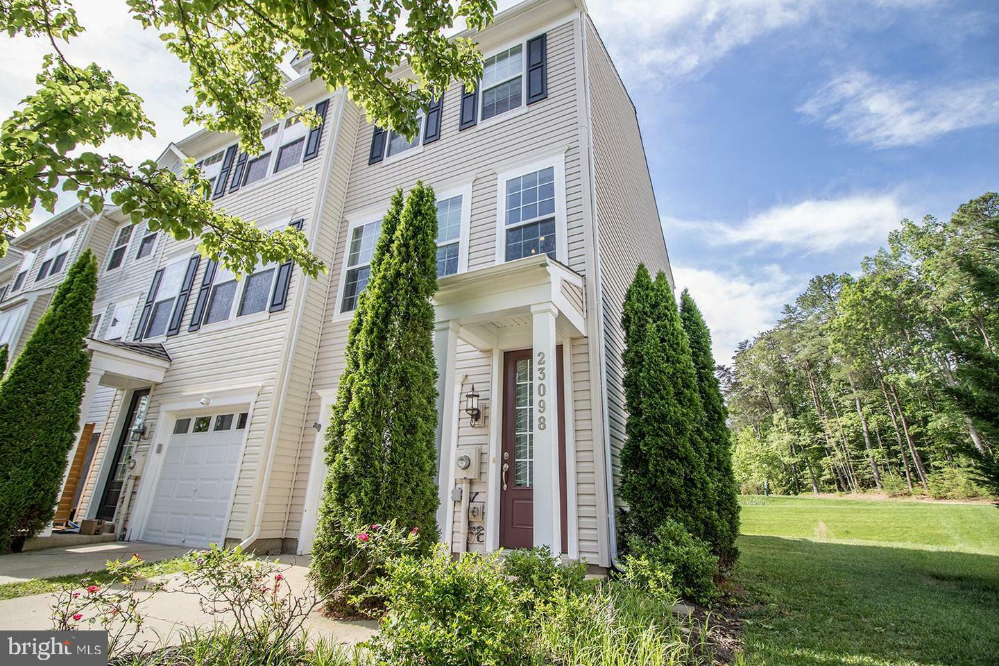 Property Photo: 23098 Foxglove Way MD 20619