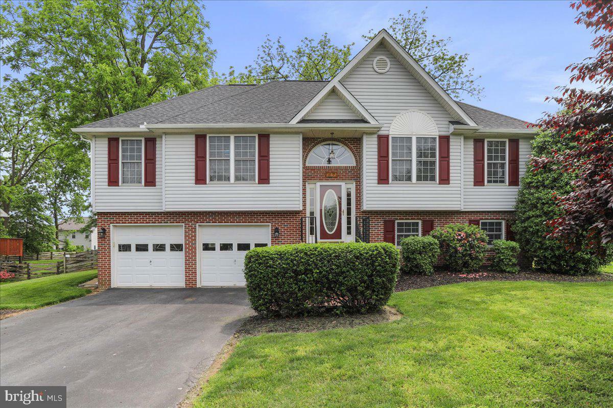 Property Photo: 462 Oak Lee Drive WV 25438