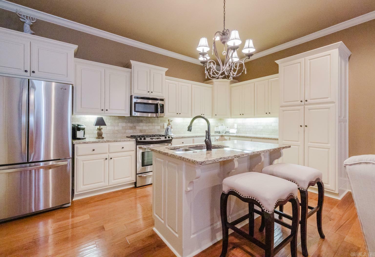 Property Photo: 29 Juniel Point AR 72211-2197