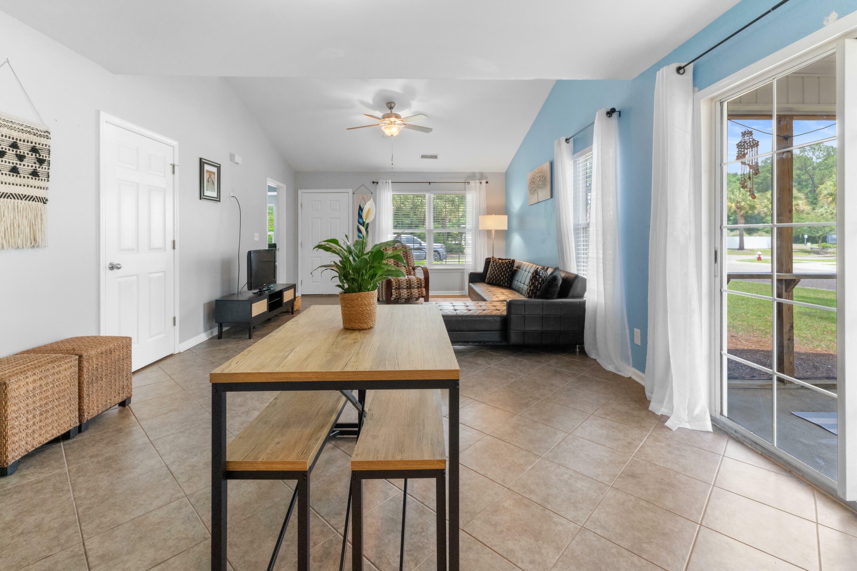 Property Photo: 4801 Shady Tree Lane SC 29485