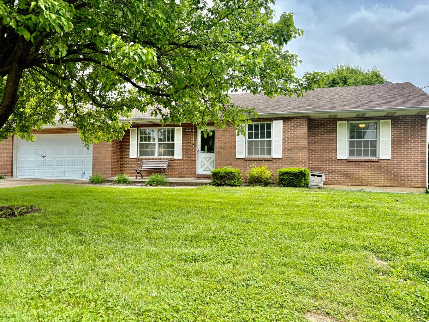 Property Photo: 920 Obenour Court OH 45050