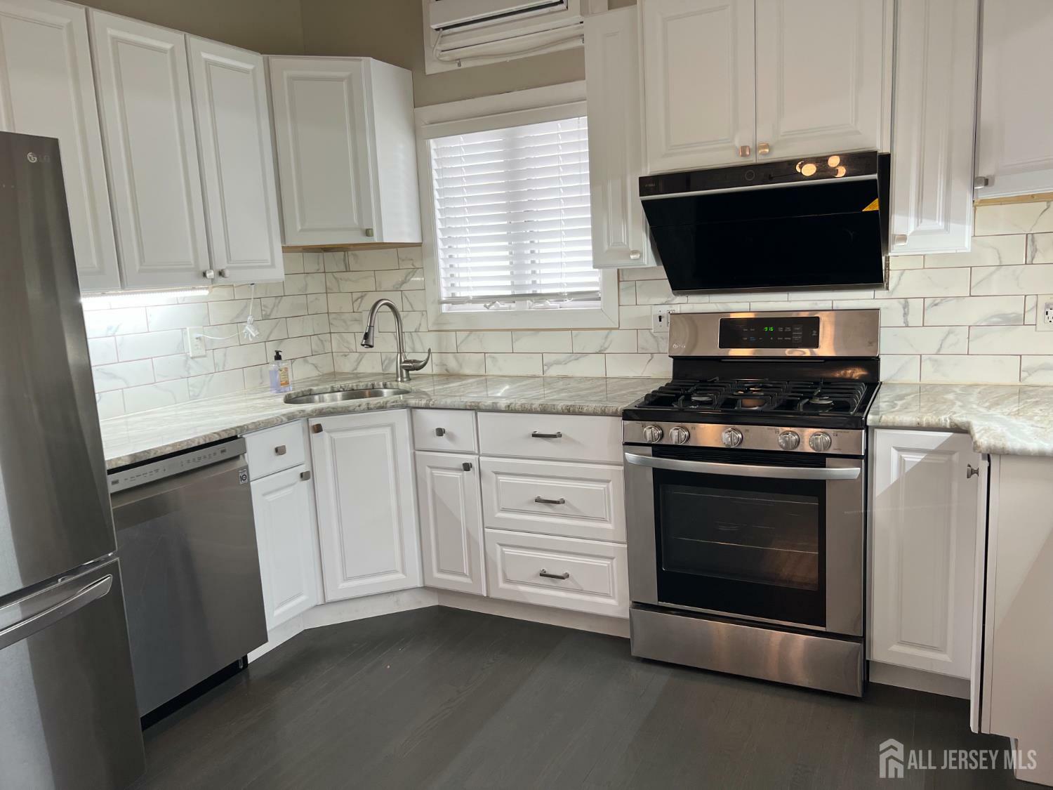 Property Photo:  22 Farrell Avenue  NJ 07067 