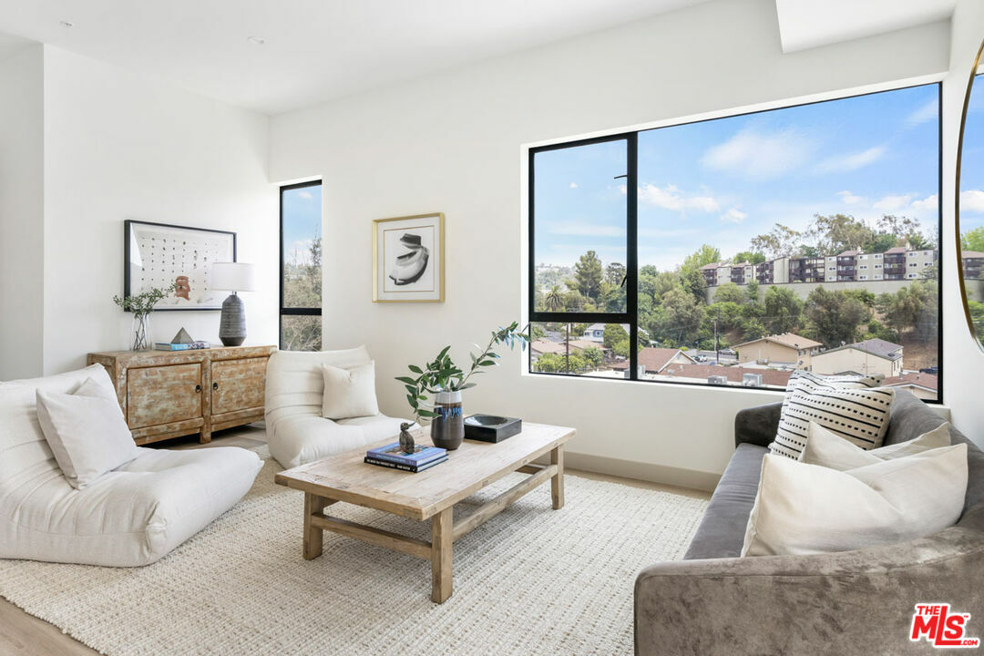 Property Photo: 172 S Avenue 58 CA 90042
