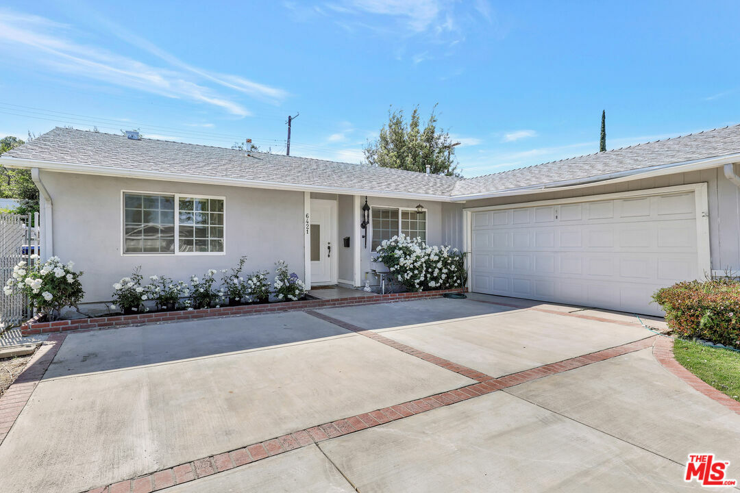 Property Photo: 6421 Franrivers Ave CA 91307