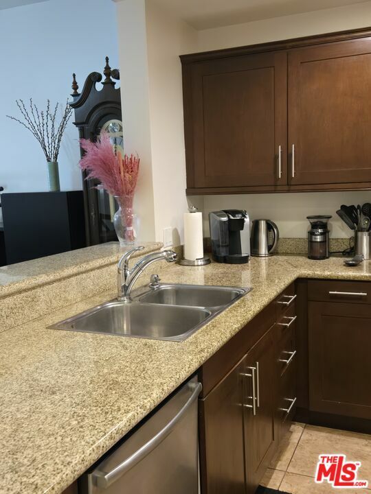 Property Photo: 7100 Alvern St CA 90045