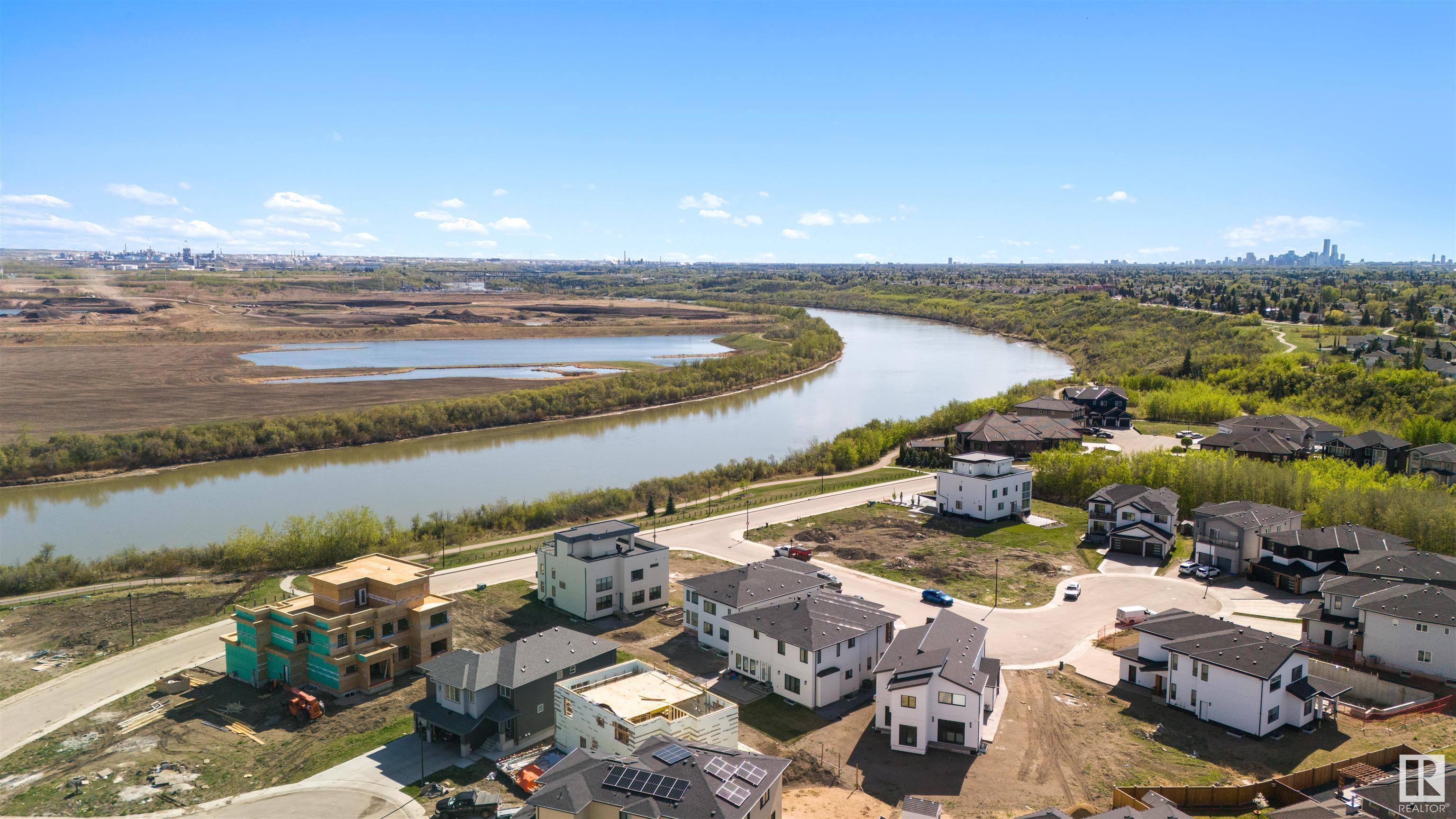Property Photo: 14619 11 Street NW AB T5Y 3Z6