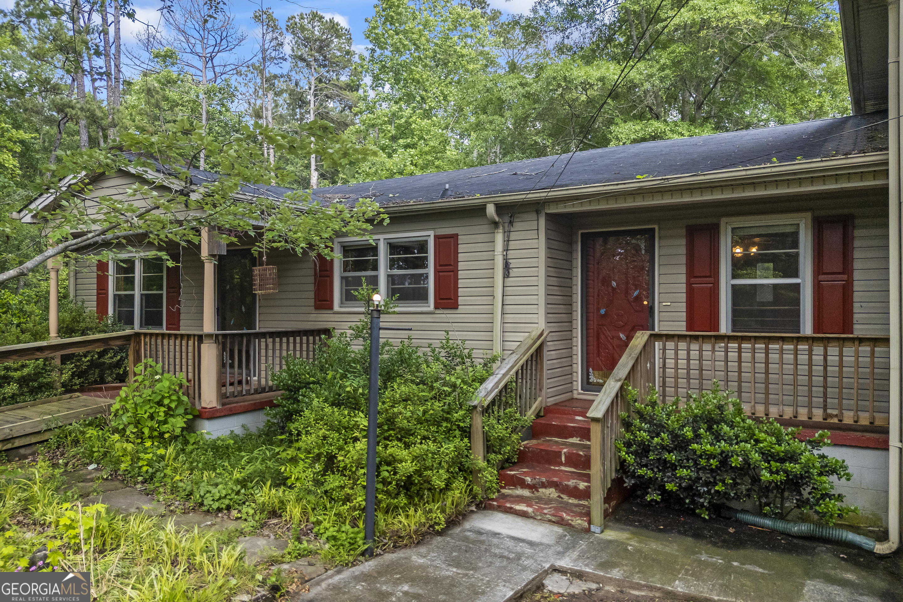 Property Photo: 1004 Homer Road GA 30529
