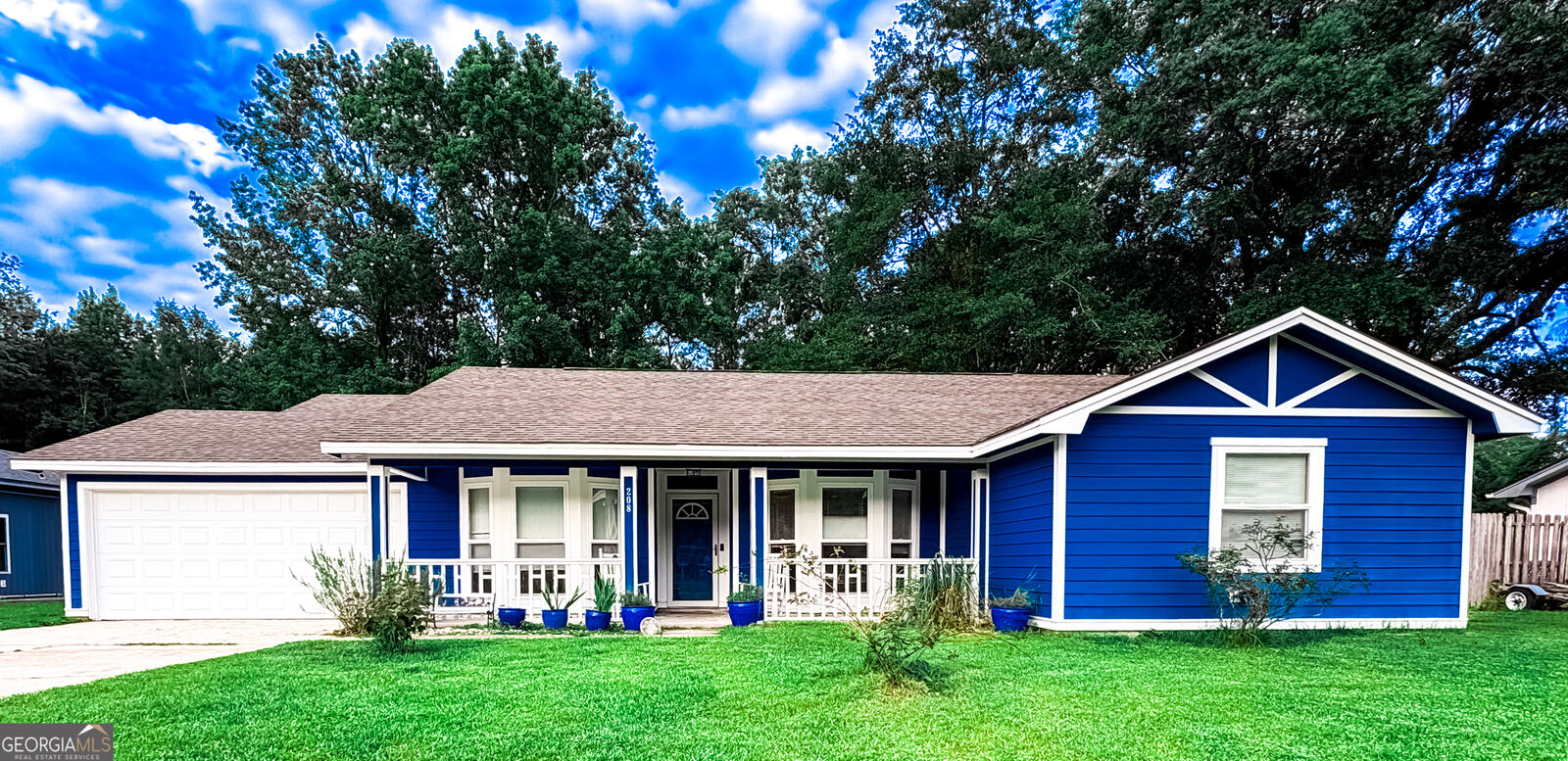 Property Photo:  208 N Woodvalley Drive  GA 31548 