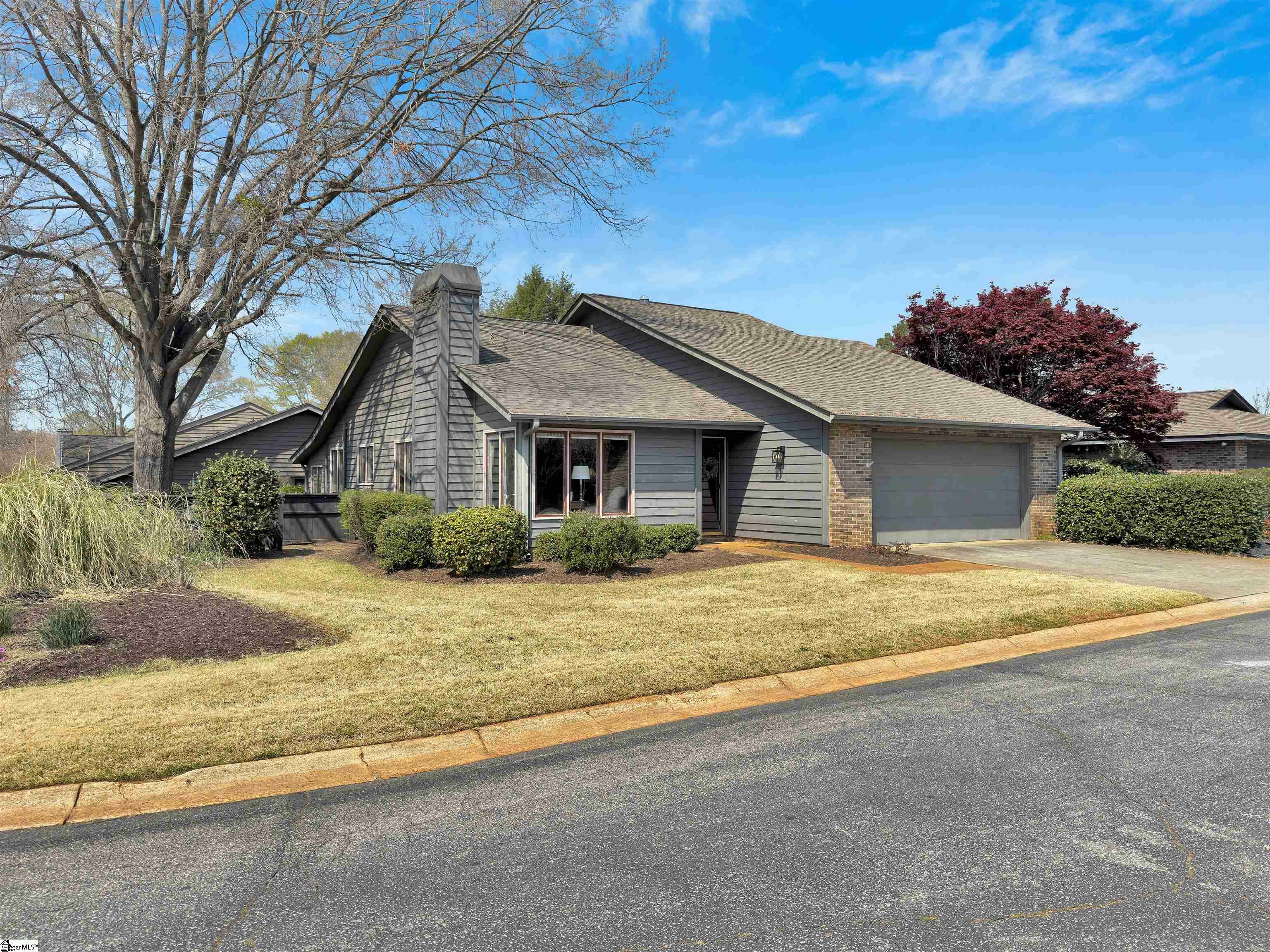 Property Photo: 122 Tanager Circle SC 29650