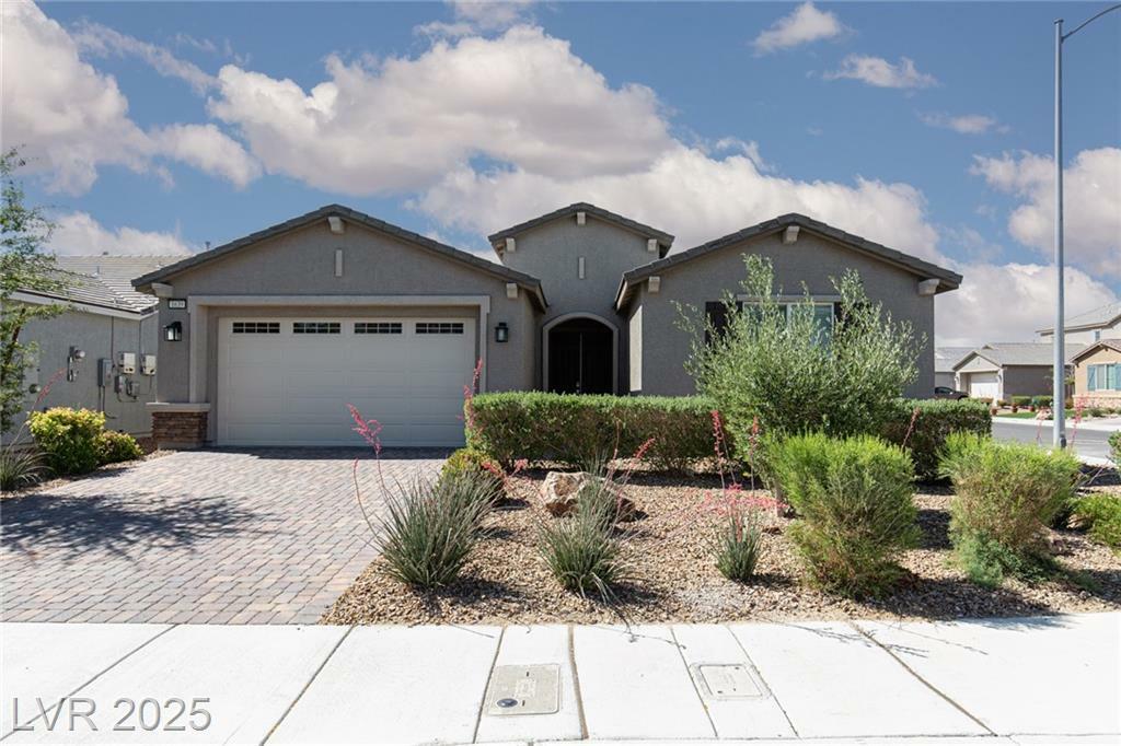 Property Photo: 1639 Dire Wolf Street NV 89084