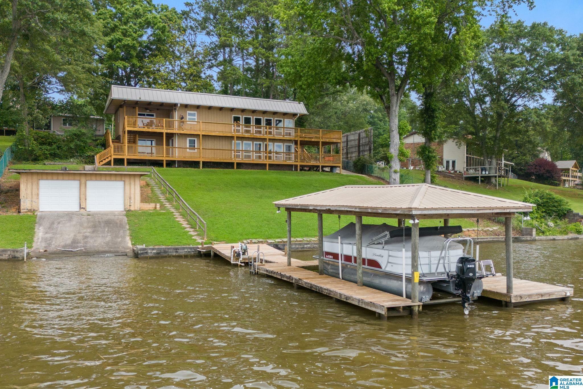Property Photo: 300 Mays Bend Lane AL 35128