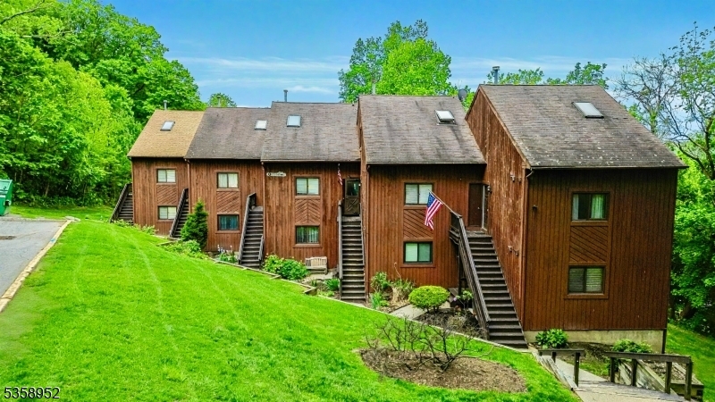 1 Red Lodge Dr 5  Vernon Twp. NJ 07462 photo