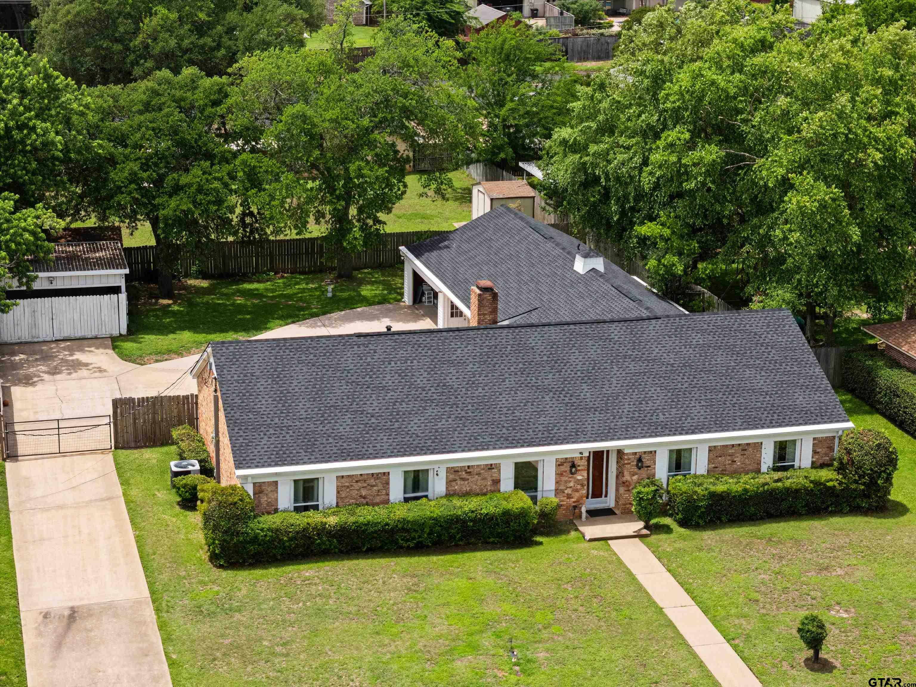 1901 Livingston  Longview TX 75601 photo